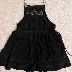 Beautiful woven detailed black mini dress